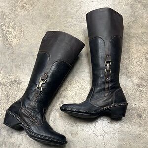 Black and Brown Heeled Leather Boots with Chunky Heel